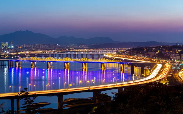 Río Han y puente — Foto de Stock