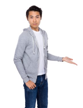 Adam el ile show boş yer