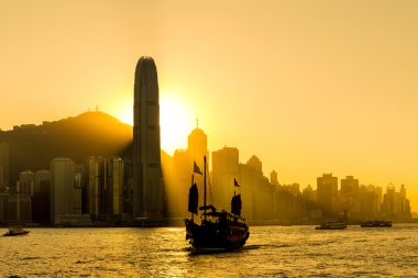 Gün batımında Hong Kong