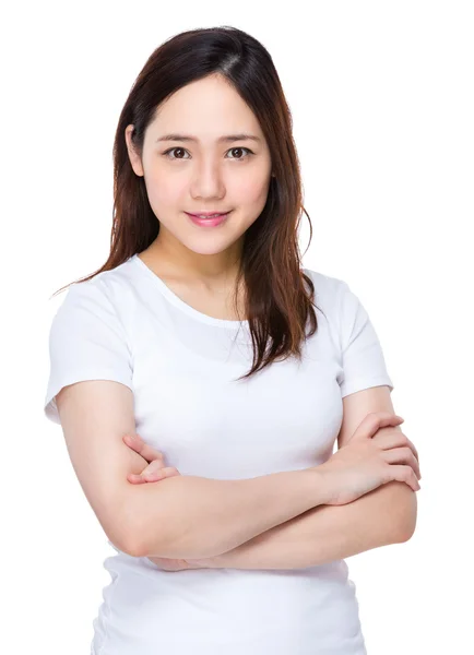 Jeune femme asiatique en T-shirt blanc — Photo