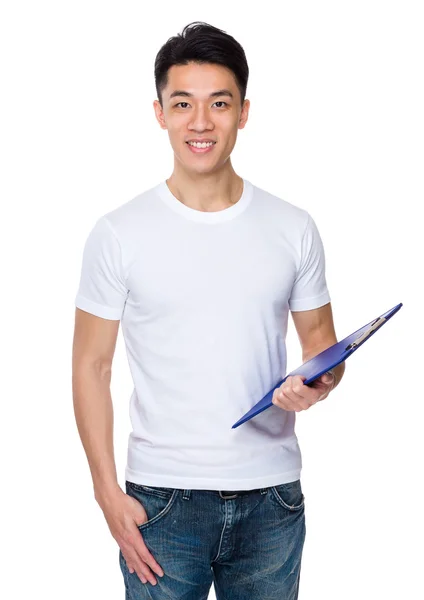 Asiatiska stilig man i vit t-shirt — Stockfoto