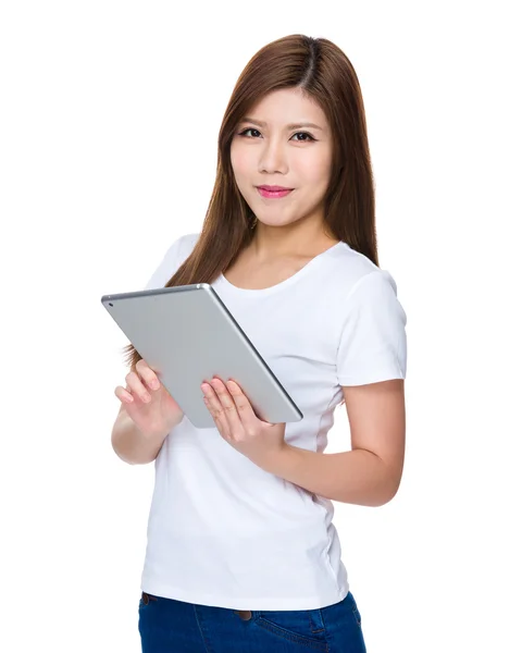 Young asian woman in white t-shirt — Stock Photo, Image