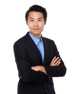 Siyah elbiseli Asya yakışıklı işadamı