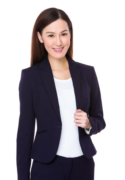 Young asian businesswoman in business suit — Stock Photo, Image