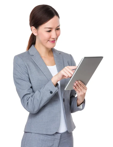 Young asian businesswoman in business suit — Stock Photo, Image