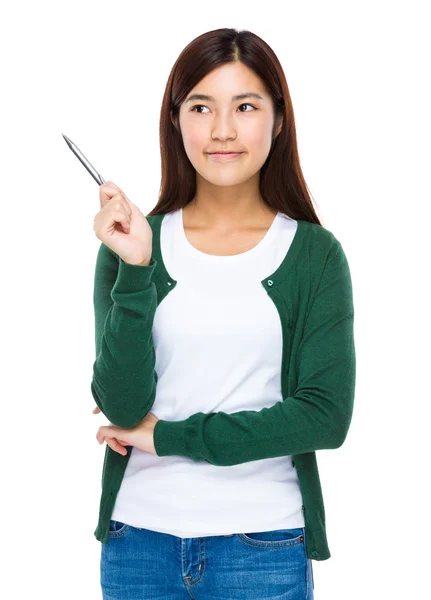 Yeşil hırka Asyalı genç kadın — Stok fotoğraf