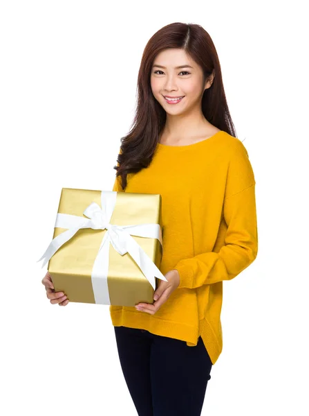 Asian young woman in yellow sweater — Stock Photo, Image