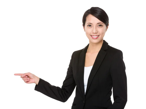 Young asian businesswoman in business suit — Stock Photo, Image