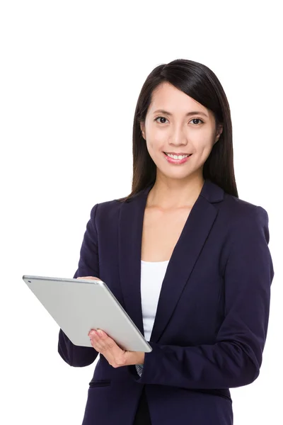 Asiática joven mujer de negocios en traje de negocios — Foto de Stock