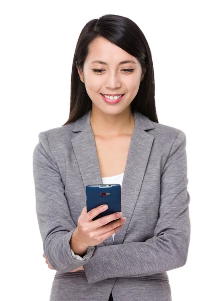 Asiatische junge Geschäftsfrau in Business-Anzug — Stockfoto