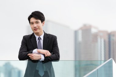 oudoor, Asya iş adamı