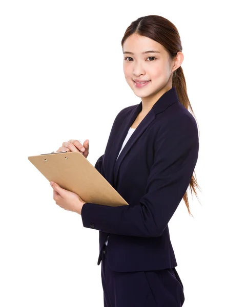 Asya genç iş kadını siyah takım elbise — Stok fotoğraf