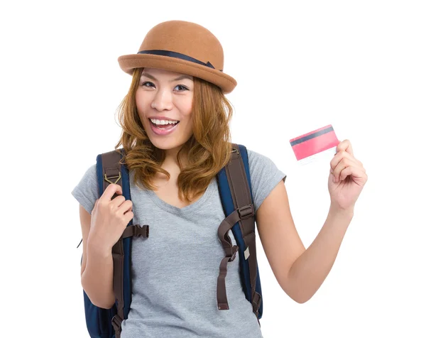 亚洲 womanl 持有一张信用卡 — 图库照片