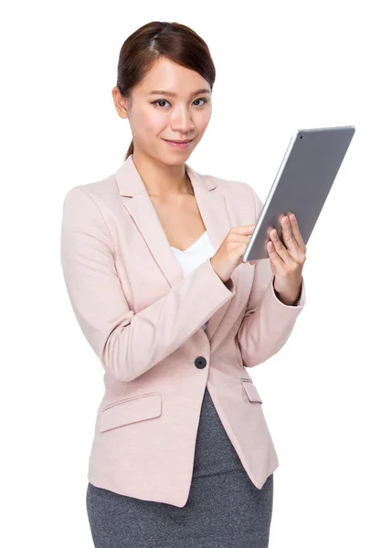 Young asian businesswoman in business suit — Stock Photo, Image