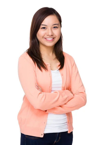 ピンクのカーディガンでアジアの若い女性 — ストック写真