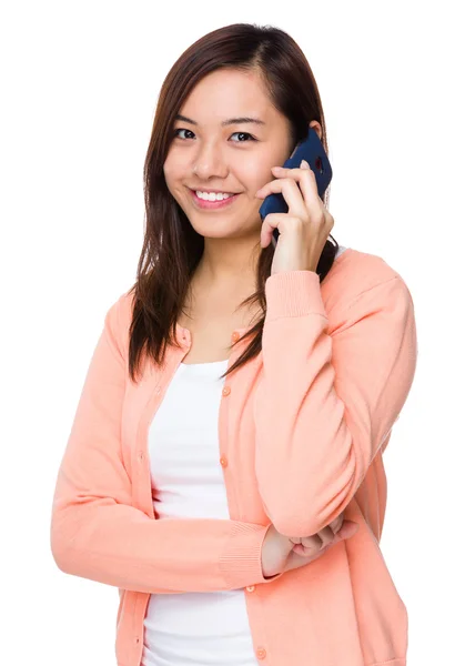 Asiática joven mujer en rosa cárdigan —  Fotos de Stock