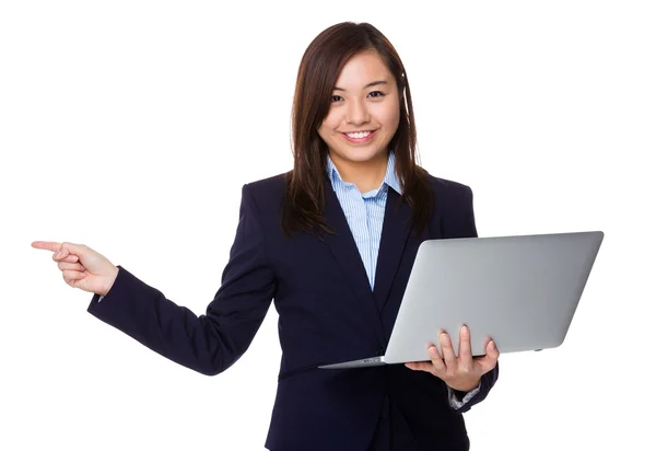 Young asian businesswoman in business suit — Stock Photo, Image