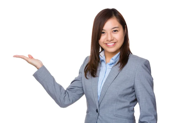 Junge asiatische Geschäftsfrau in Business-Anzug — Stockfoto