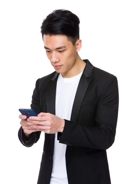 Joven asiático hombre de negocios en negro chaqueta — Foto de Stock