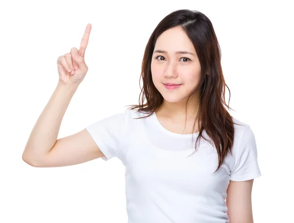 Jovem mulher asiática em branco T-shirt — Fotografia de Stock