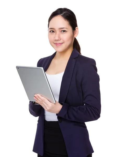 Asian young businesswoman in business suit — Stock Photo, Image