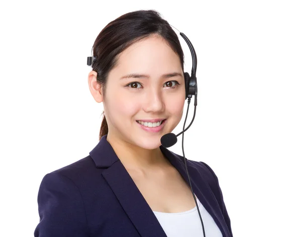 Aziatische vrouwelijke call center operator — Stockfoto