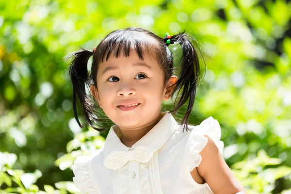 Roztomilá holčička asijské dítě — Stock fotografie