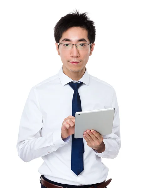 Aziatische jonge zakenman in wit overhemd — Stockfoto