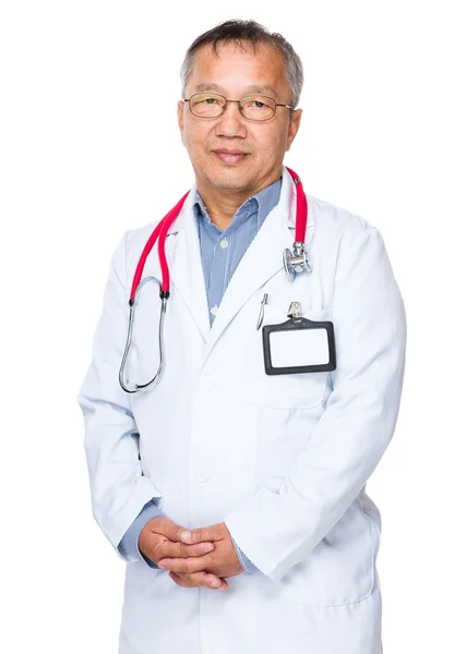 Asiatische alte Arzt mit Stethoskop — Stockfoto