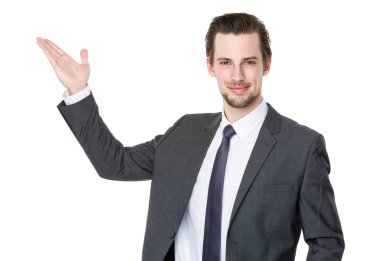 Beyaz yakışıklı iş adamı takım elbise