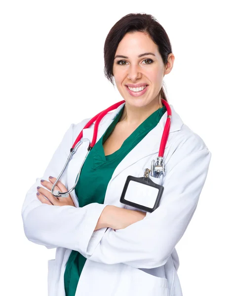 Brunette femme médecin en manteau blanc — Photo