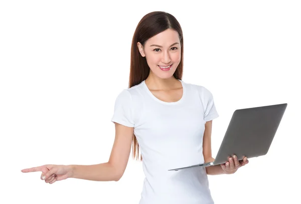 Young asian woman in white t-shirt — Stock Photo, Image