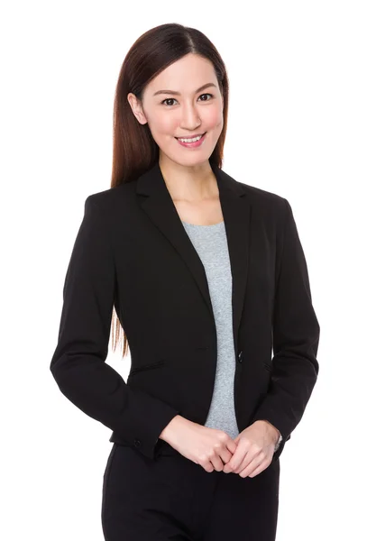 Jeune femme d'affaires asiatique en costume d'affaires — Photo