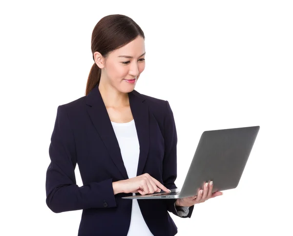 Young asian businesswoman in business suit — Stock Photo, Image