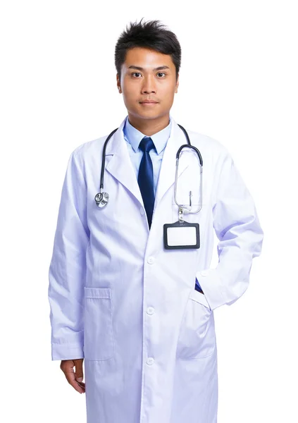 Asiatique mâle docteur en blanc manteau — Photo