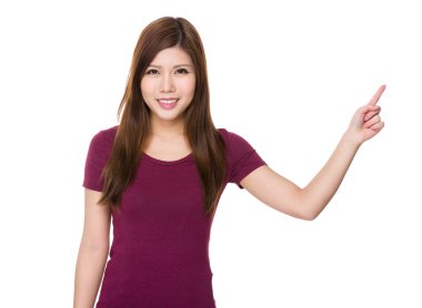 kırmızı t-shirt genç Asyalı kadın