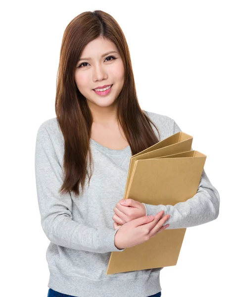 Joven mujer asiática en suéter gris — Foto de Stock