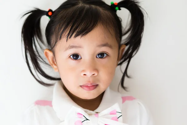 Mignon petit asiatique bébé fille — Photo