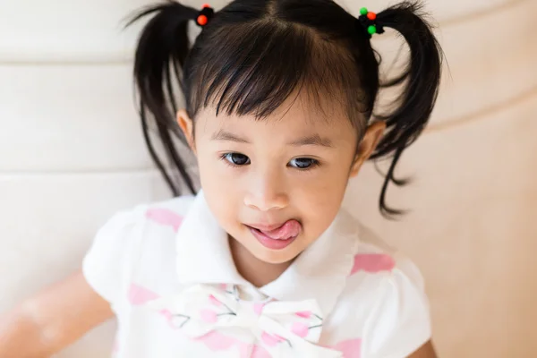 Lindo poco asiático bebé chica — Foto de Stock