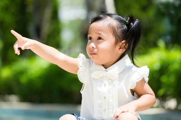 Bonito ásia bebê menina — Fotografia de Stock