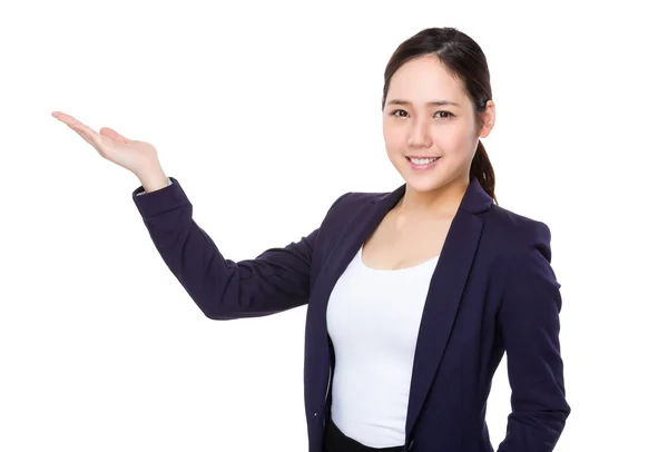 Asian young businesswoman in business suit — Stock Photo, Image