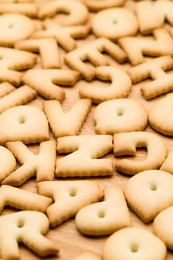 Mixed biscuit letters