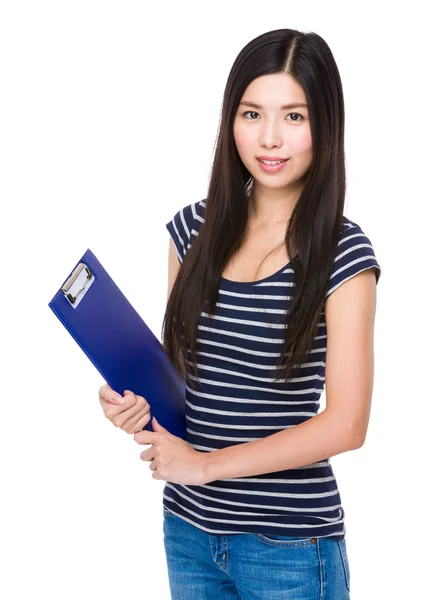 Asian woman with clipboard — Stock Photo, Image