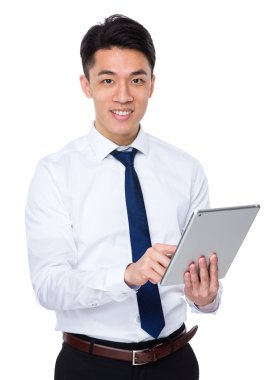 Asya işadamı Tablet PC'yi kullanma