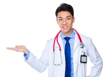 Açık el palm ile Asya doktor