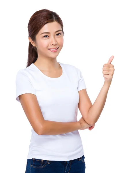 Mulher asiática com polegar para cima gesto — Fotografia de Stock