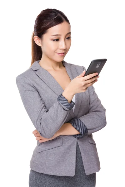 Jonge Aziatische zakenvrouw in zakelijke kleding — Stockfoto