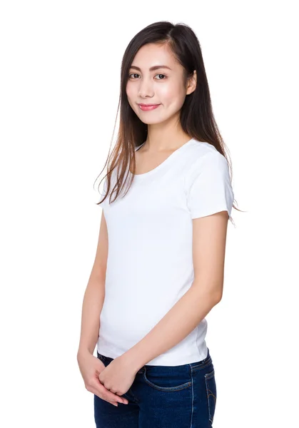 Asiatico giovane donna in bianco t-shirt — Foto Stock