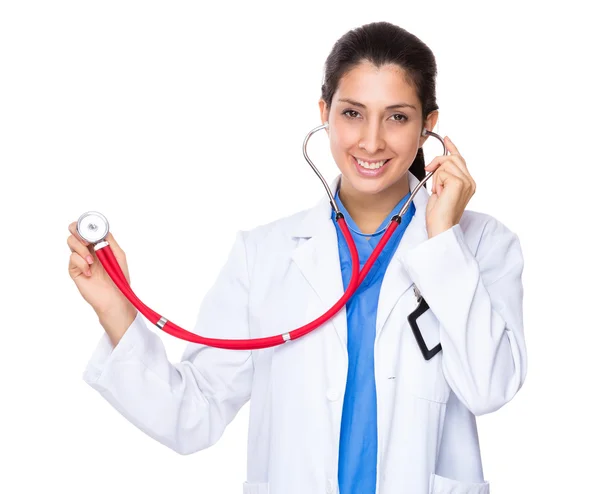 Médico mulher em casaco branco — Fotografia de Stock