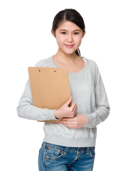 Aziatische jonge vrouw in grijze trui — Stockfoto